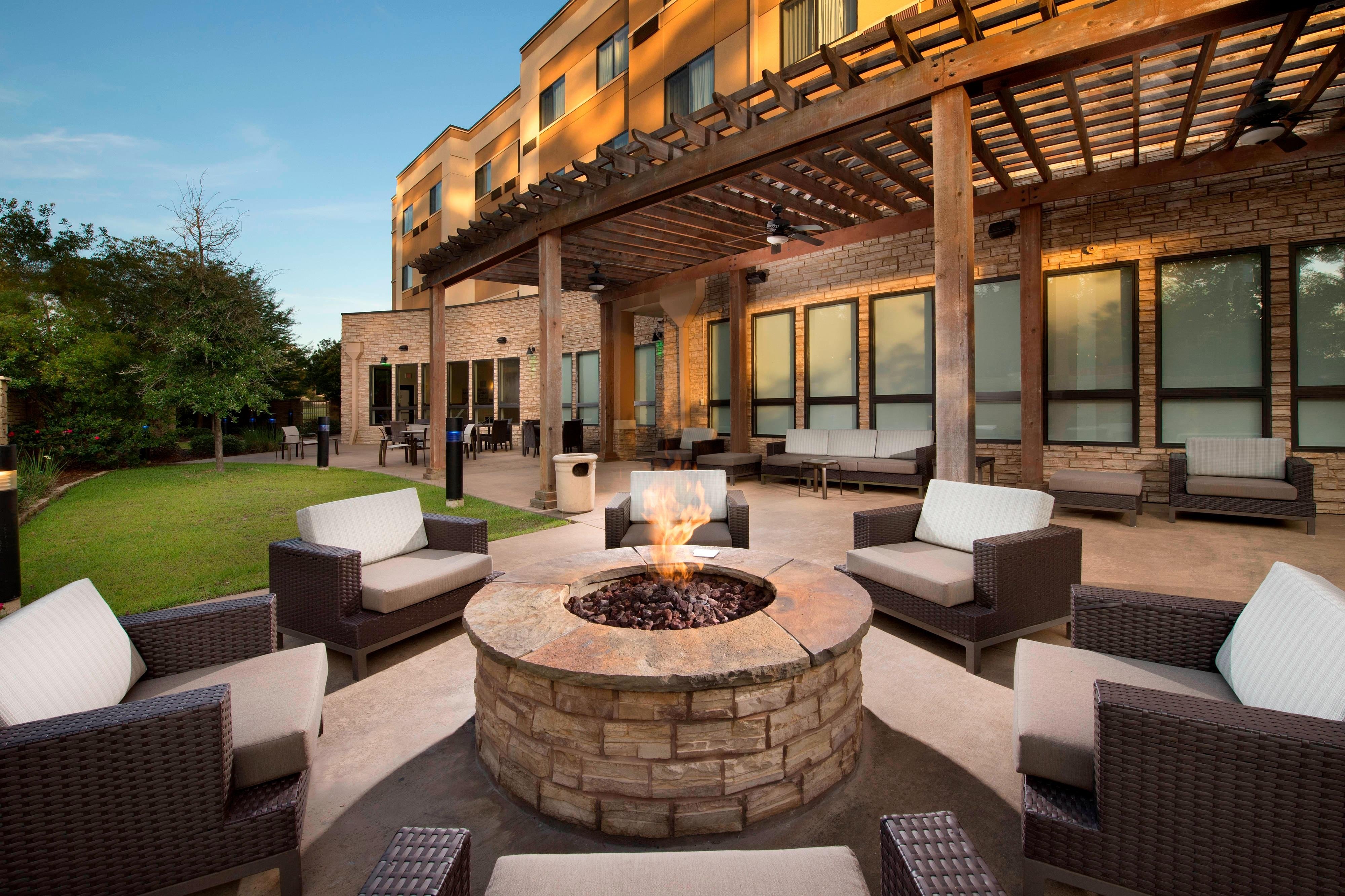 Courtyard Lufkin
