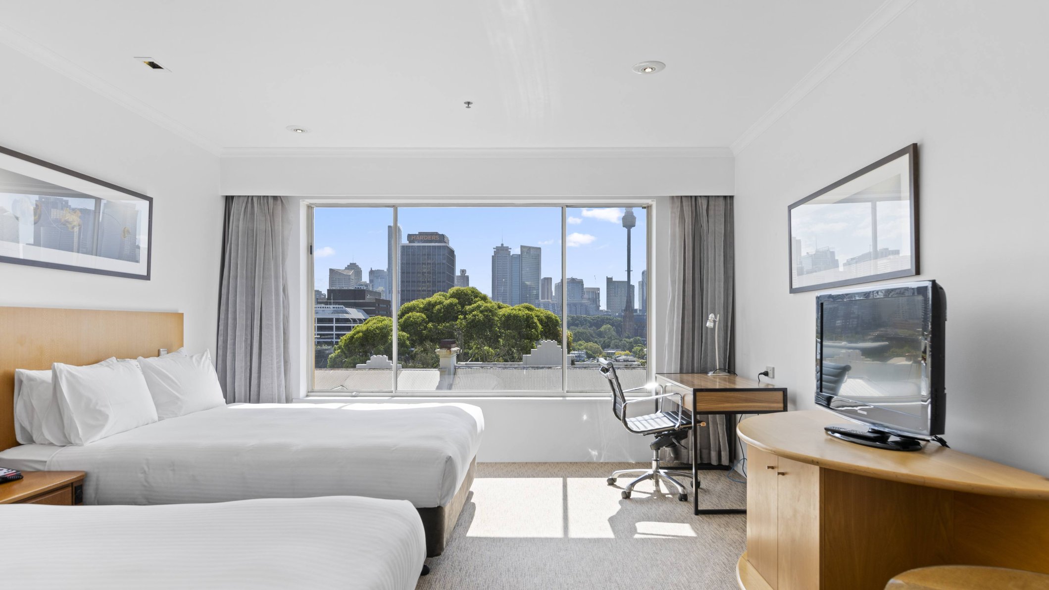 Holiday Inn Potts Point Sydney Room Type - 2 Single Standard (25sqm)