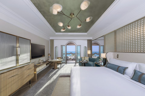 DELUXE SEA VIEW ROOM TWIN