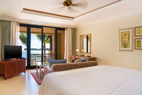 Beachfront Deluxe