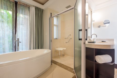 Accessible Guest Bathroom