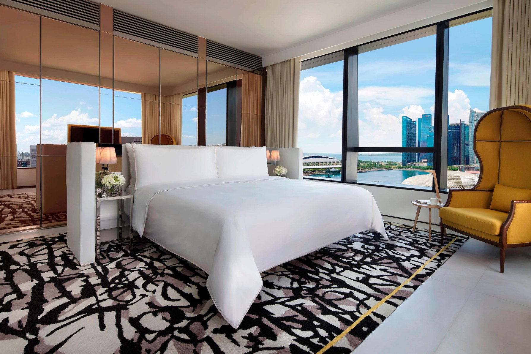 JW Marriott Hotel Singapore South Beach Room Type - Executive lounge access, 1 Bedroom Larger Suite, 1 King, Marina Bay view