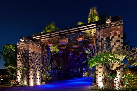 Rainforest Gate
