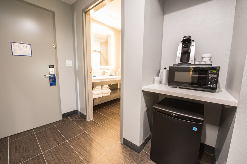 Holiday Inn Express and Suites Houston SE – Airport Area