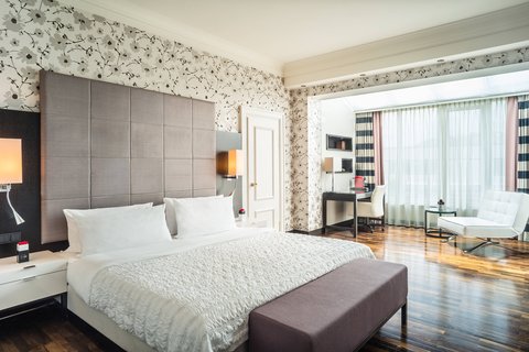 Suite Diplomatic con cama tamaño King - Habitación comunicada