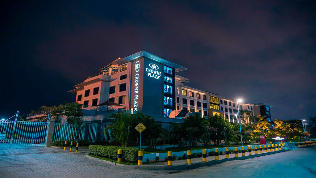Experience convenience and comfort at an airport hotel in Nairobi