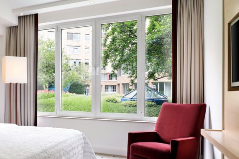 Deluxe Guestroom - View
