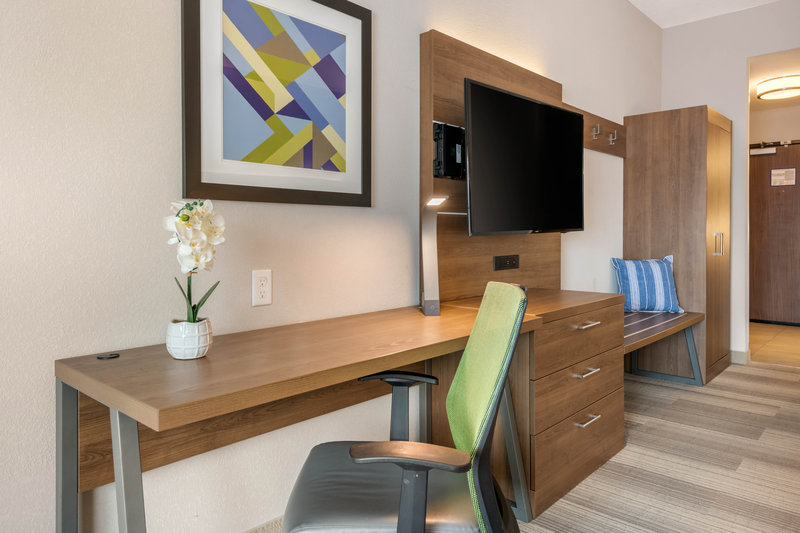 Holiday Inn Express and Suites Moundsville