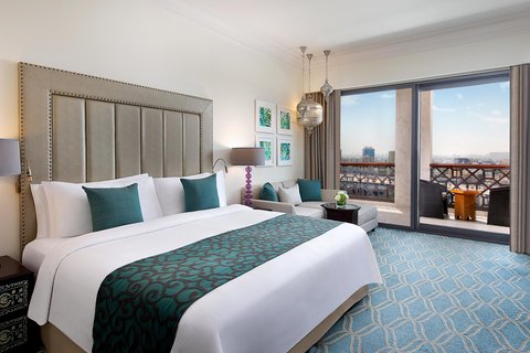 King Deluxe Room Creek View