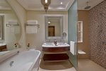 Deluxe Guest room, 2 Twin, Creek view, Balcony