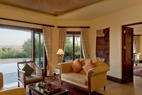 Royal Villa Lounge