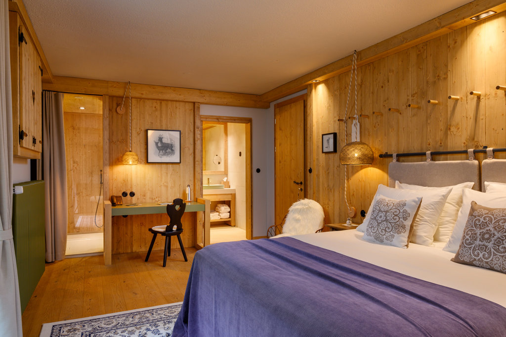 Guest photo