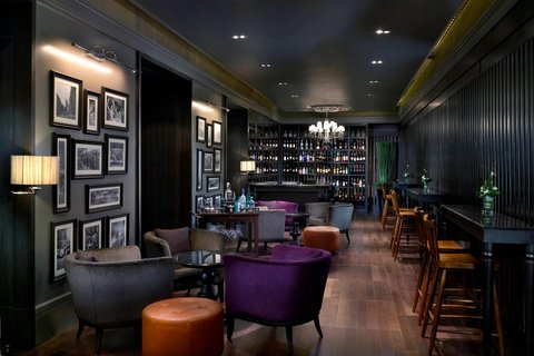 Manhattan Bar