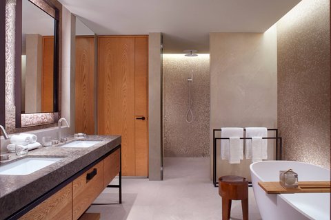 Elizabeth Quay Suite - Bathroom – Walk-In Shower