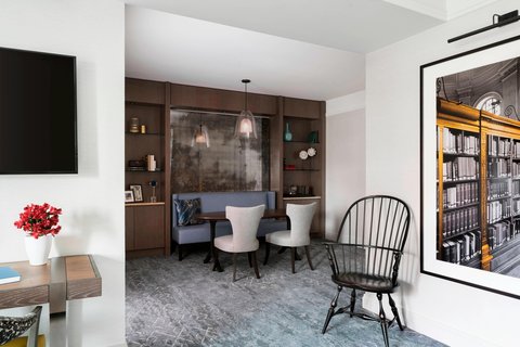 Luxury Suite Dining Area