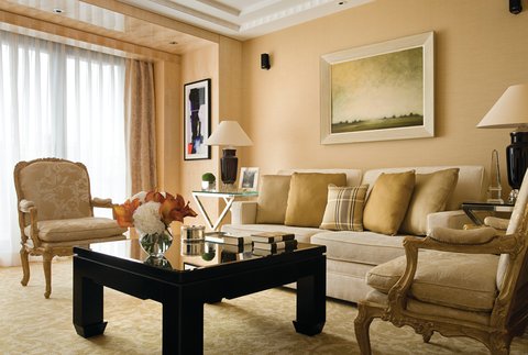 Deluxe Suite Living Room