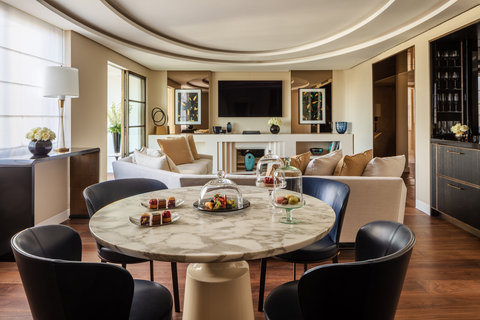 Hyde Park Suite Living Room