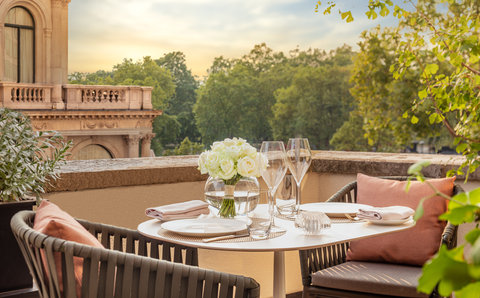 Grand One Bedroom Suite Terrace