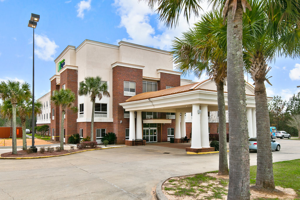 Holiday Inn Express & Suites LUCEDALE - Tap to explore photos