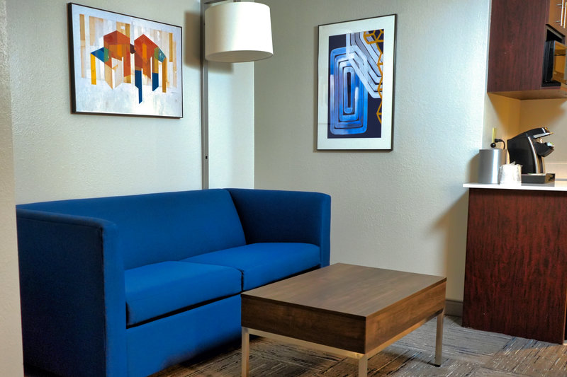 HOLIDAY INN EXP STES OLDSMAR