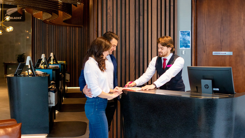 Crowne Plaza Christchurch, an IHG Hotel - Front desk