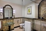 Family Suite, Larger Guest room, 1 King, Partial sea view