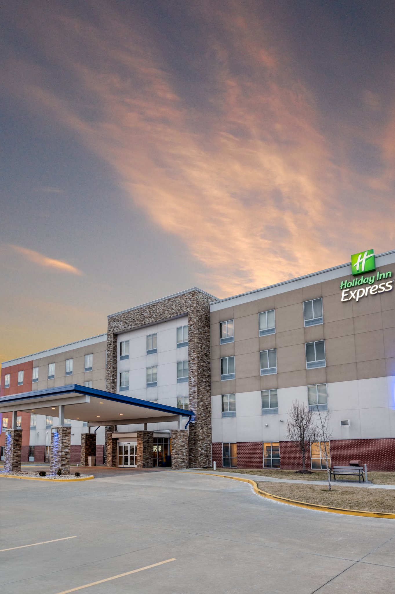 A pleasant break from your busy travels. Welcome to Troy, IL. 