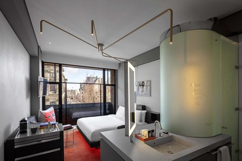King Wonderful Exchange Guest Room