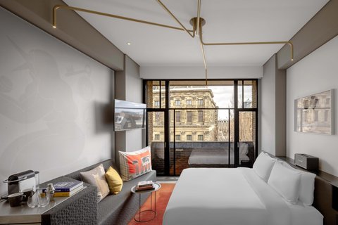 King Wonderful Exchange Guest Room