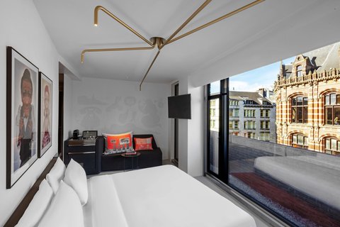 King Wonderful Exchange Guest Room