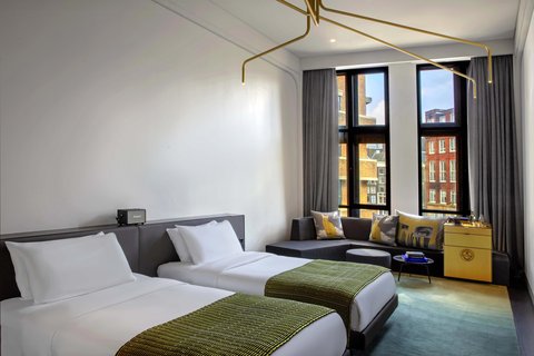 Twin/Twin Fabulous Bank Guest Room