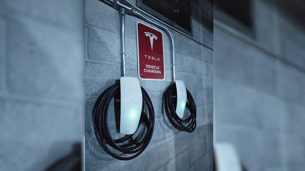 Holiday Inn Express & Suites San Francisco Fishermans Wharf, an IHG Hotel - EV Charging Stations