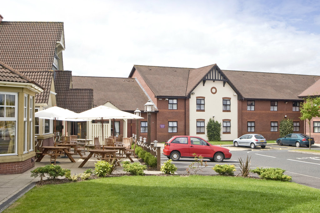 Premier Inn Glasgow (Cambuslang/M74, J2A)
