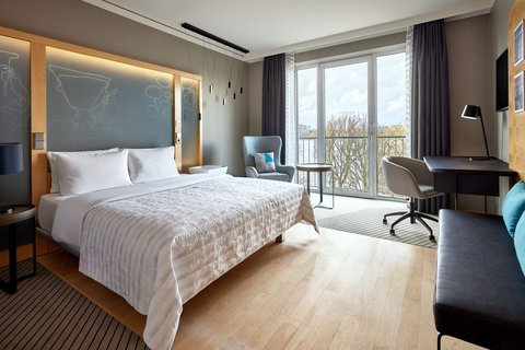 Deluxe Room - Partial Alster View