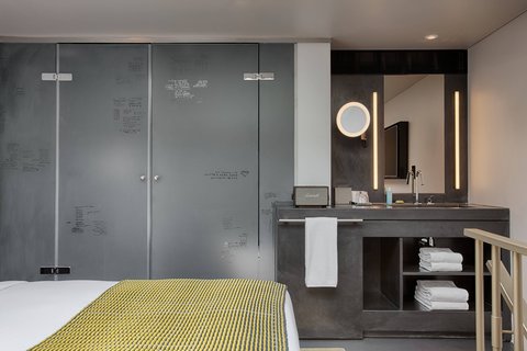 Marvelous Bank Suite - Bathroom