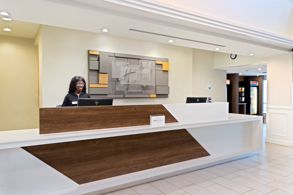 Friendly front desk team to greet you during your stay