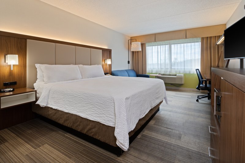 Holiday Inn Express Hauppauge – Long Island