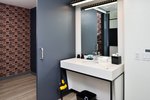 Savvy King, Larger Guest room, 1 King
