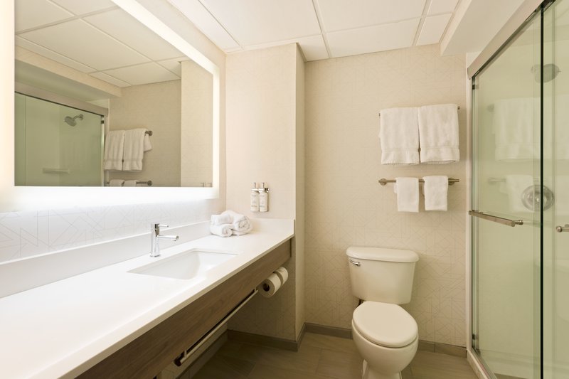 Holiday Inn Express Hauppauge – Long Island