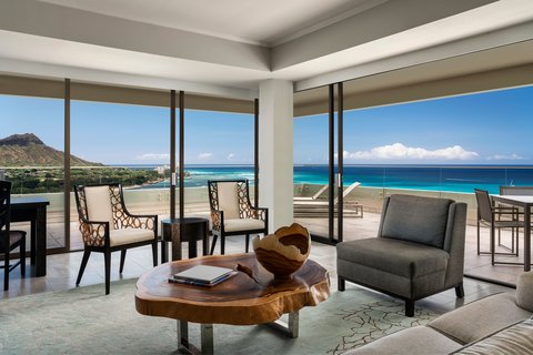 Penthouse Ocean Suite Living Room