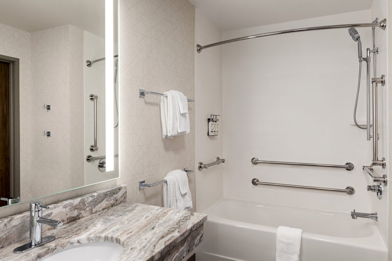 HOLIDAY INN EXPSTE GREENBUSH