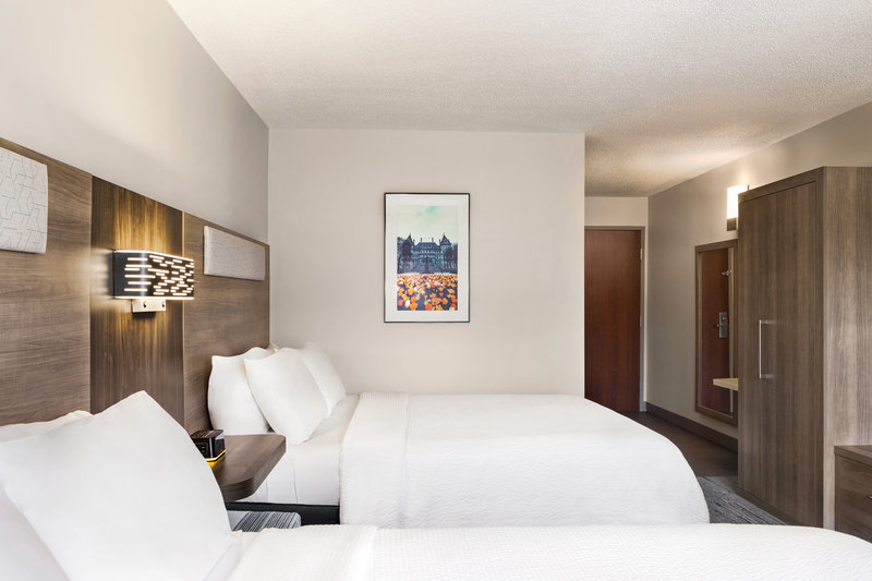 2 QUEEN BEDS NONSMOKING