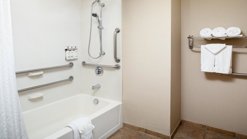 KING MOBILITY ACCESSIBLE TUB NONSMOKING