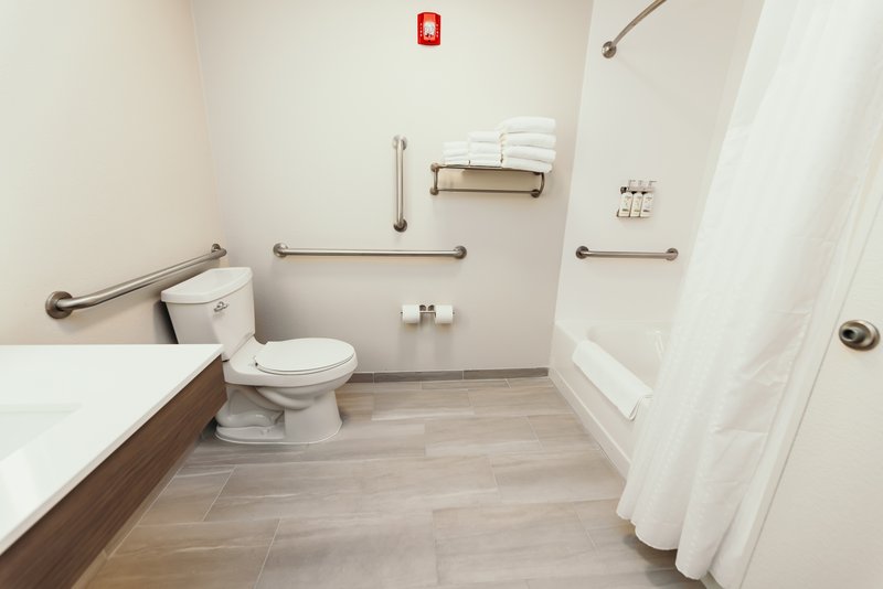 KING HEAR MOBILITY ACCESSIBLE TUB NOSMK