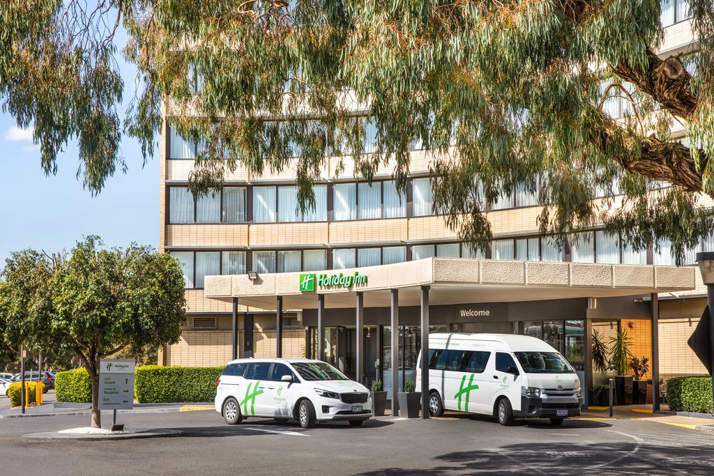 Holiday Inn Melbourne Airport, an IHG Hotel - Facade of Holiday Inn Melbourne Airport