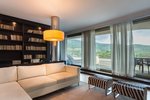 Deluxe, 1 Bedroom Suite, 1 King, Golf view, Upper floor, Terrace