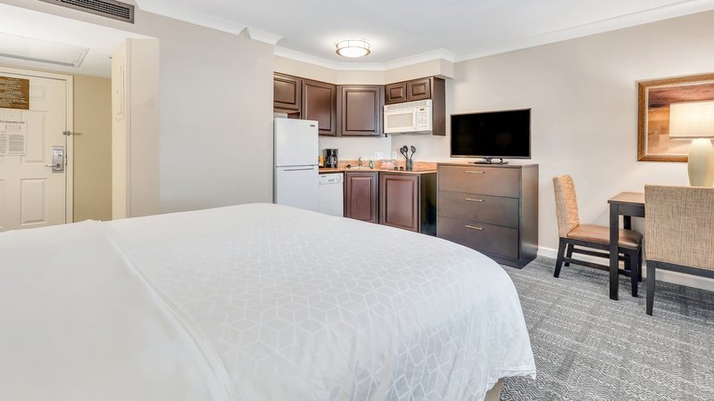STAYBRIDGE STES HISTORIC DISTR