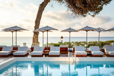 Pool deck