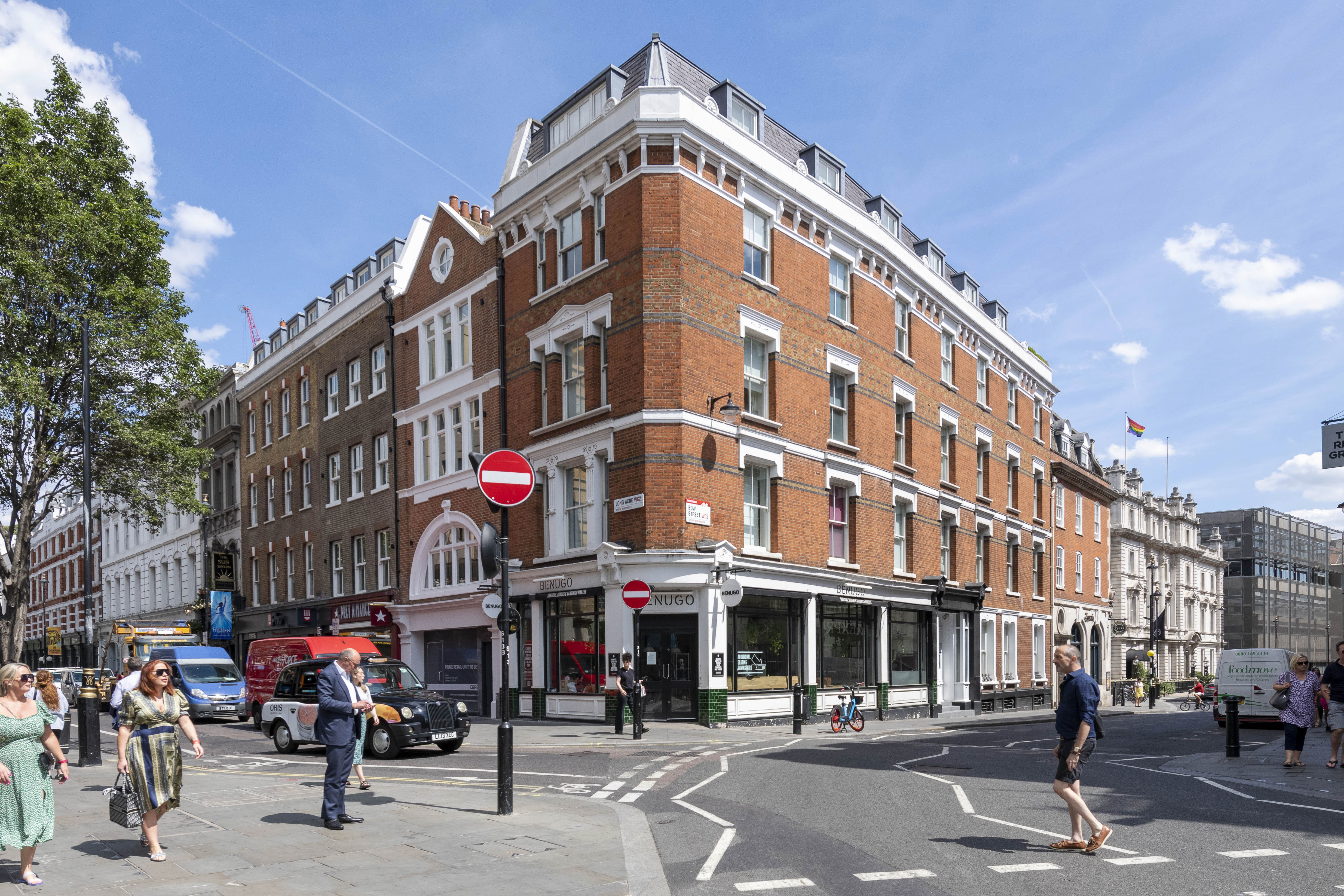 Covent Garden Piazza by Stayo