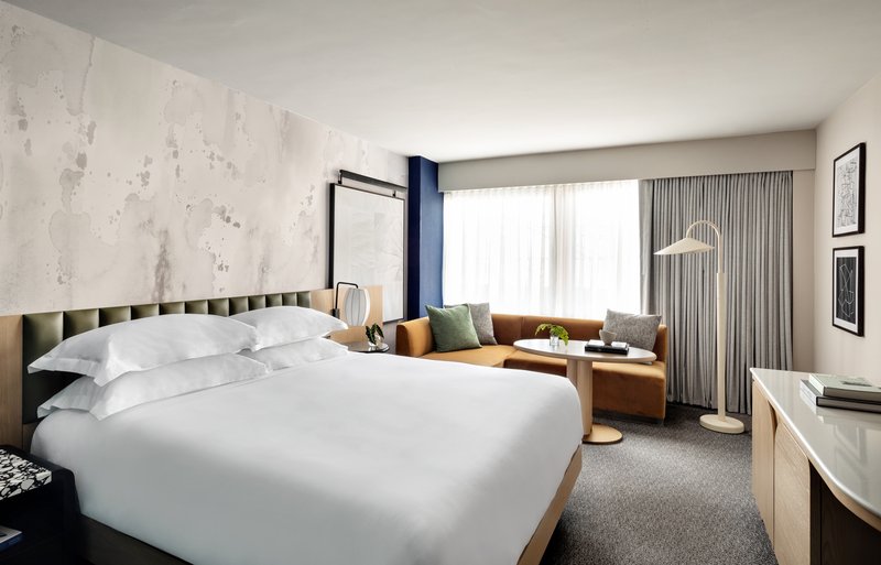1 King Premium High Floor